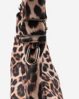 Bolso media luna leopardo