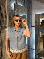 Chaqueta Denim sin mangas con encaje blanco