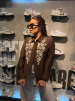 Camisa manga larga marrón con bordado western nude