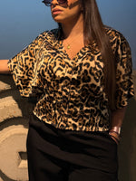 Camisa manga corta de satín leopart print