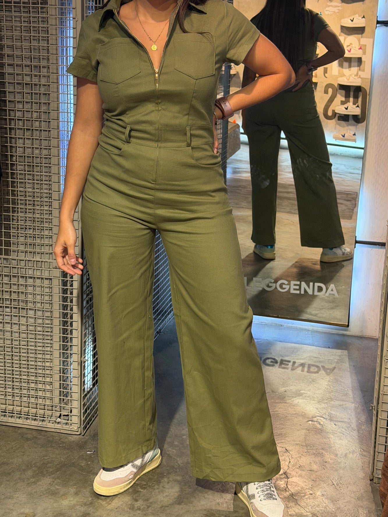 Jumpsuit manga corta oliva