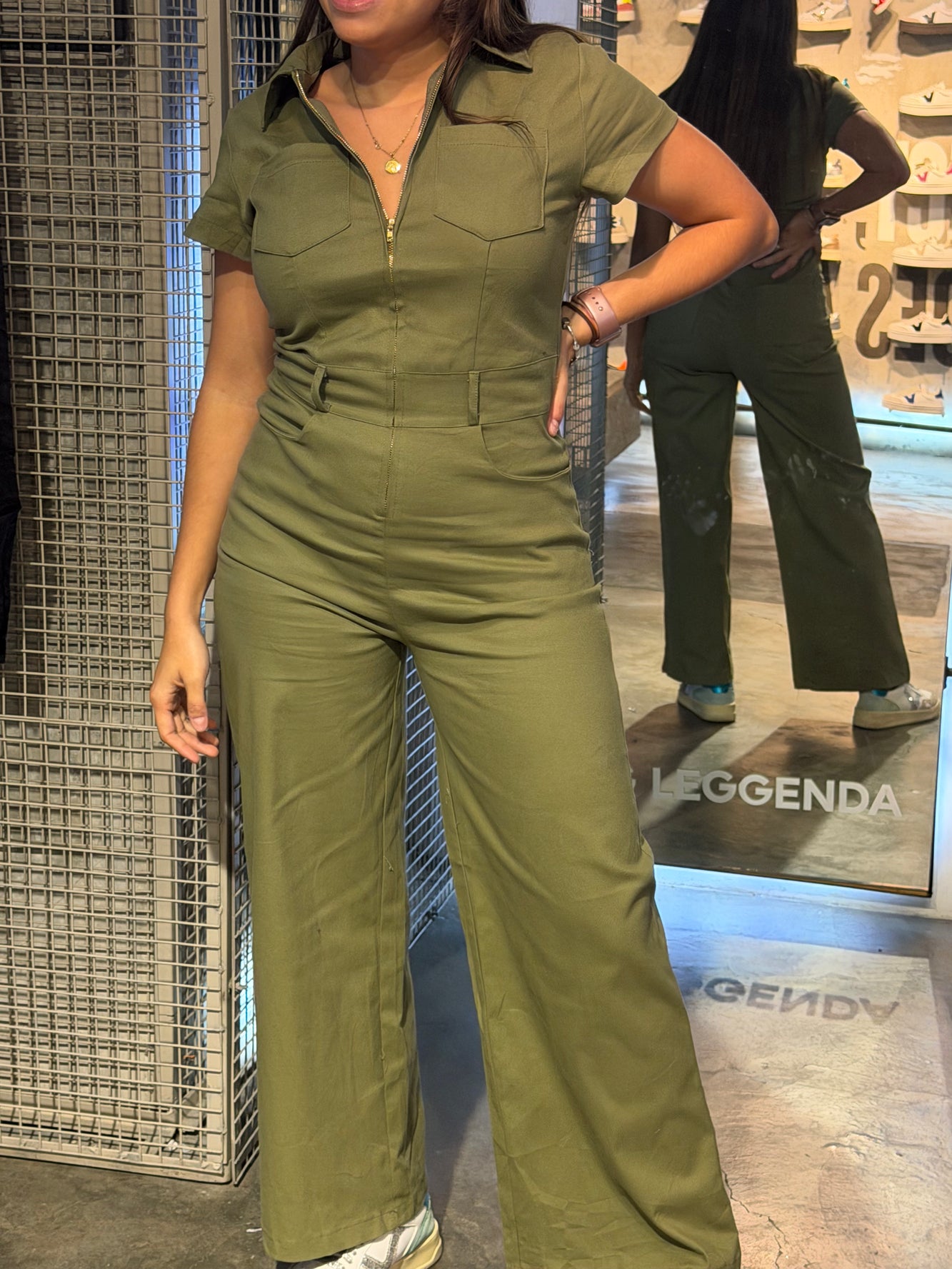 Jumpsuit manga corta oliva