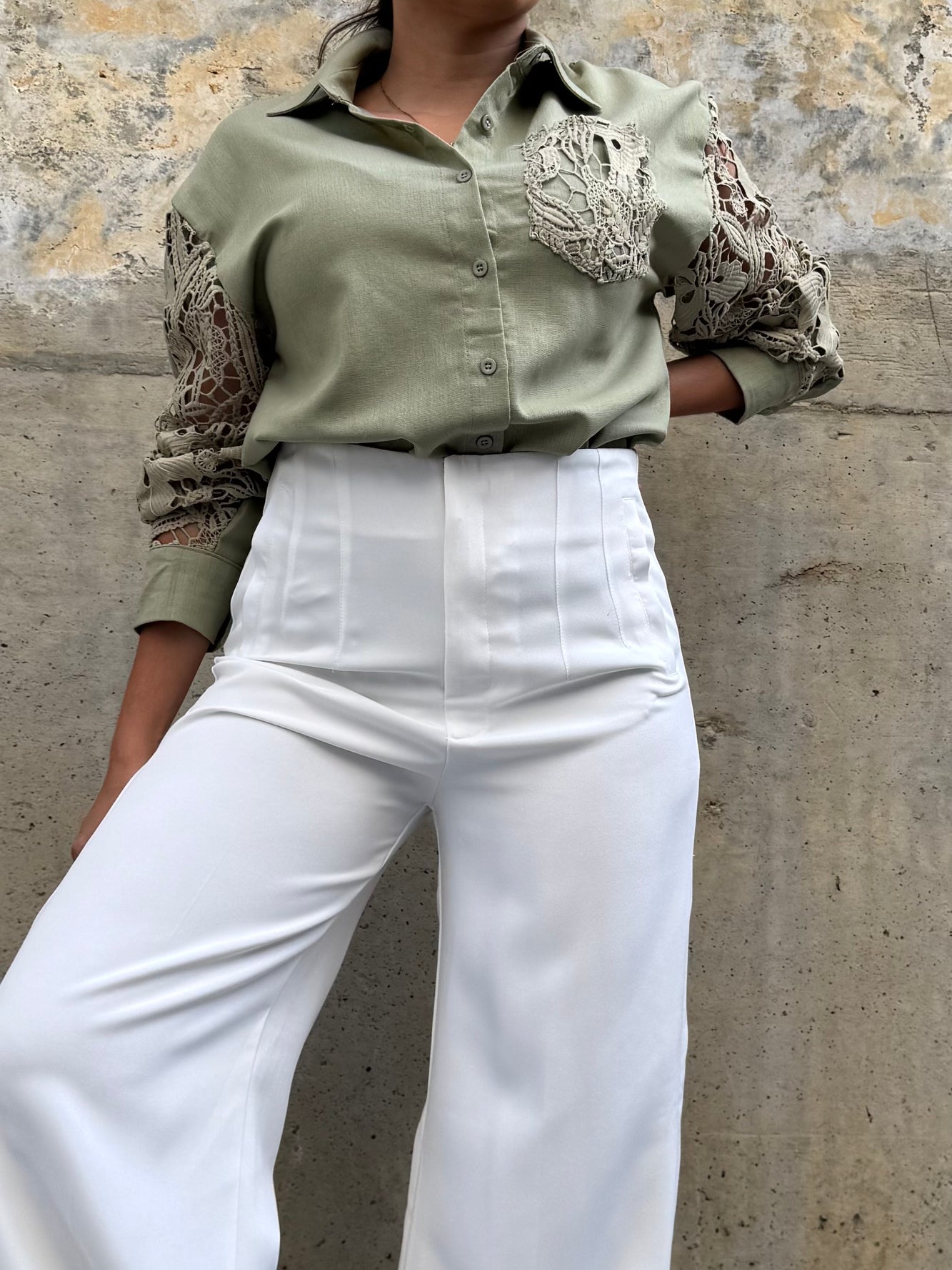 Camisa manga larga lino con tejido oliva