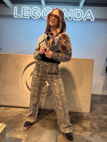 Jacket washed leopard print