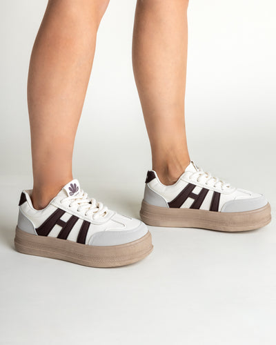 Sneakers crema y marron de plataforma