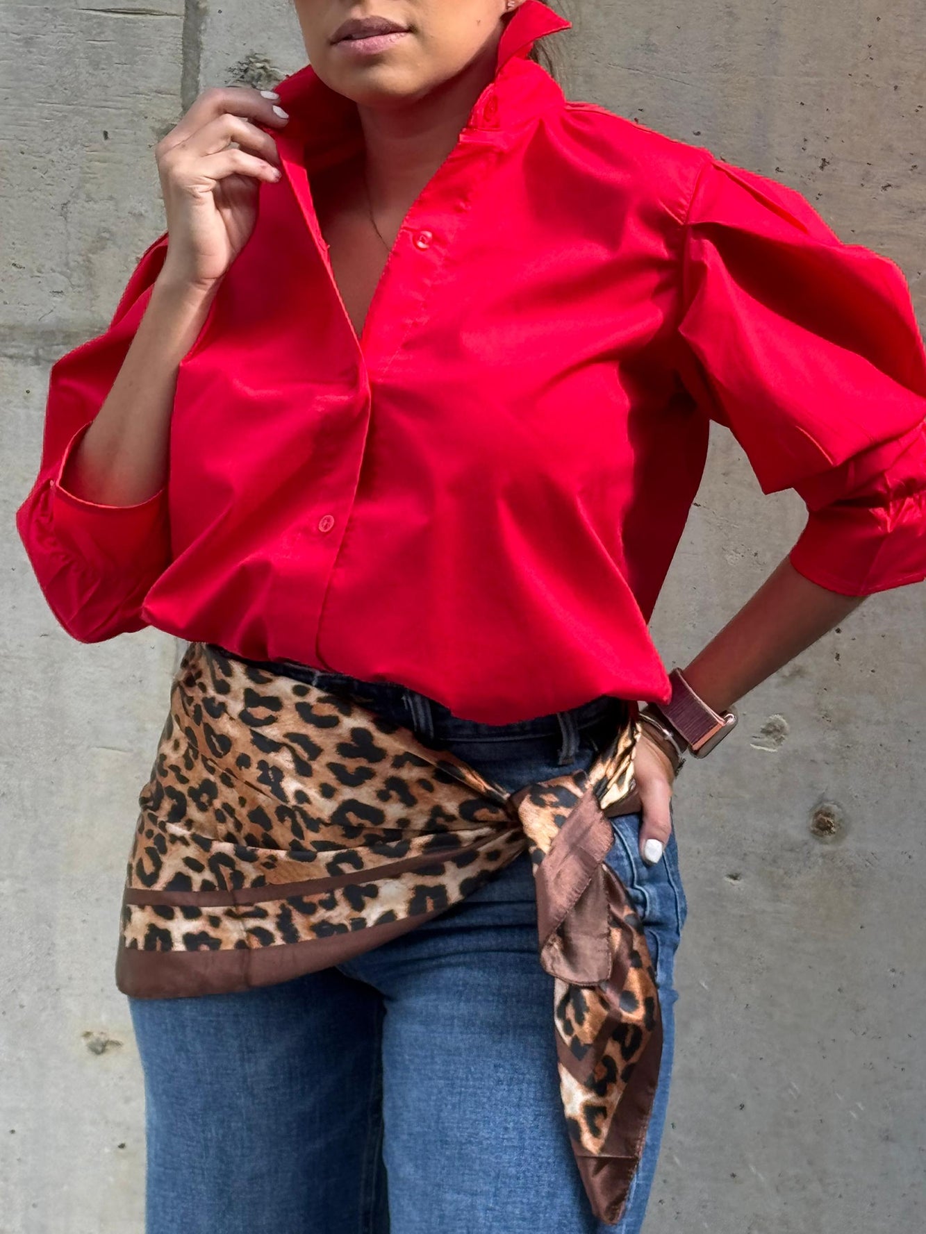 Camisa manga larga abullonada roja