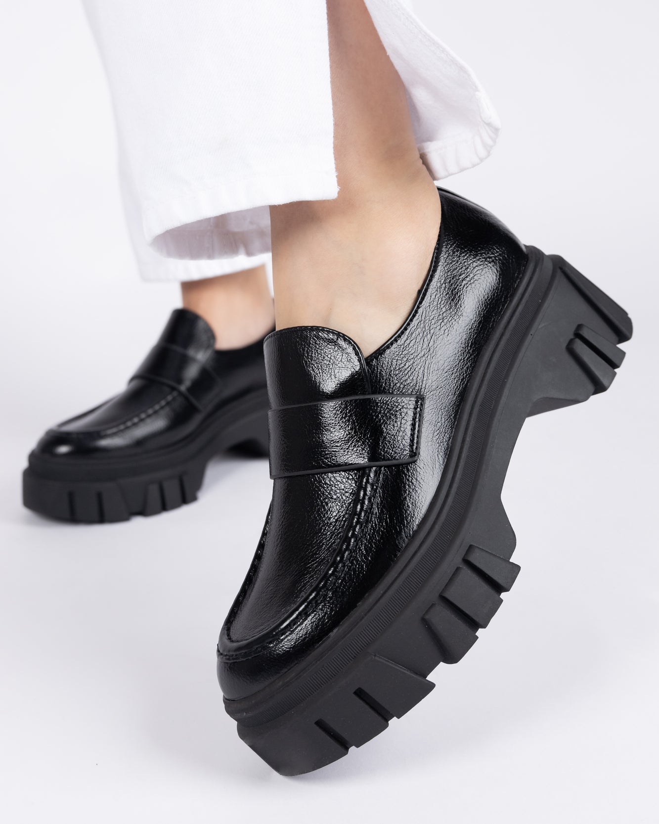 Mocasines chunky de cuerina negro