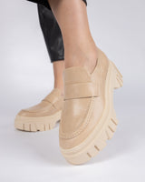 Mocasines chunky de cuerina nude